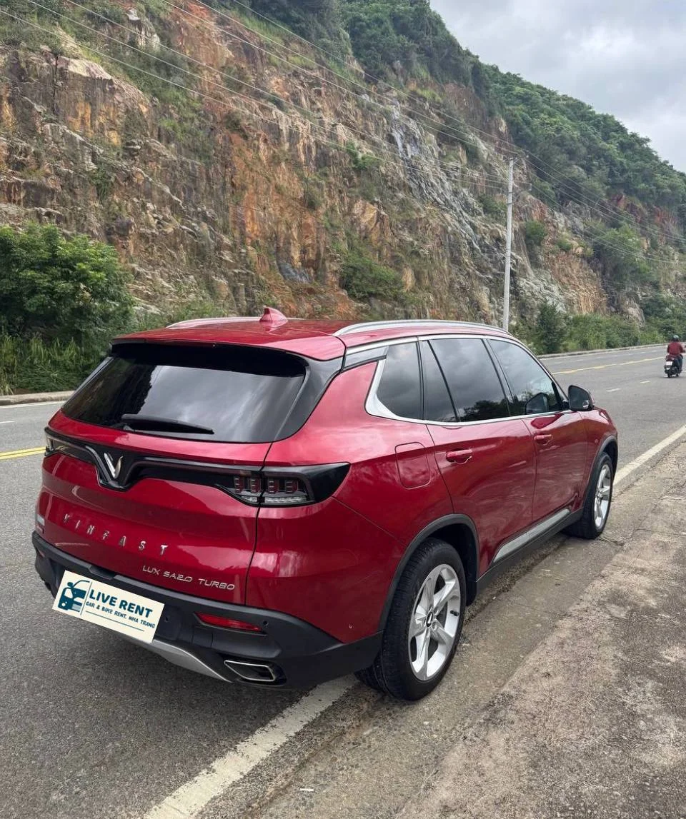 VinFast LUX SA2.0 turbo 3
