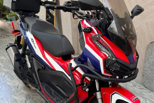 Honda ADV 150 3