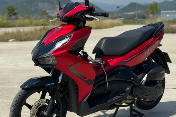 Honda adv 150 5