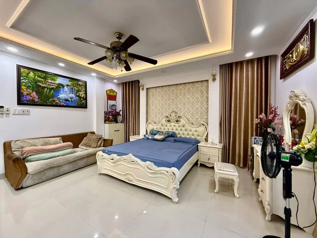 Villa, 4 спальни, 240.00 м²