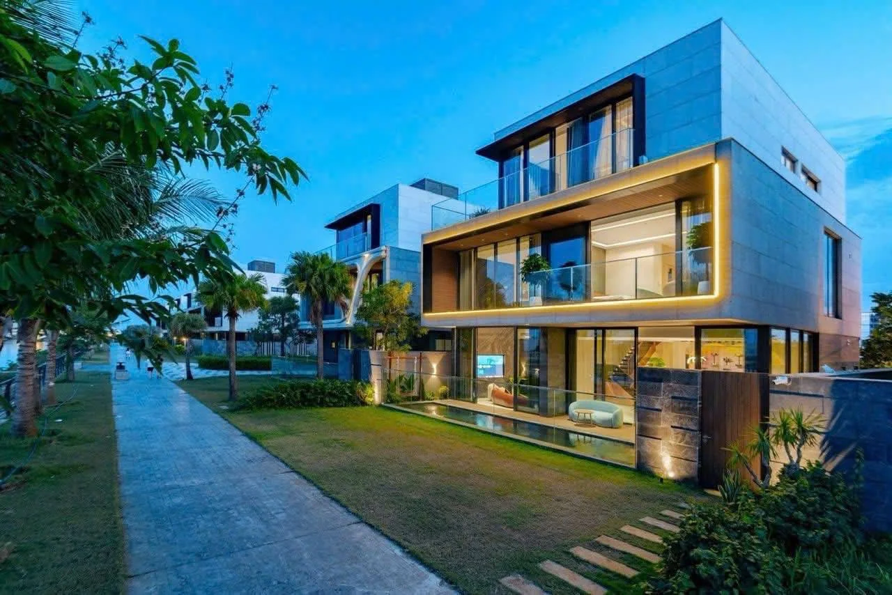 Villa, 5 спальни, 300.00 м²