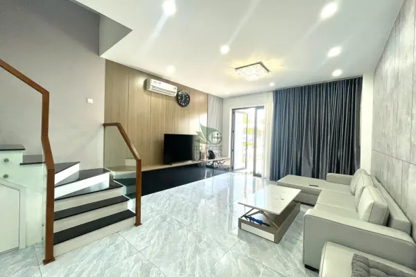 House, 3 спальни, 300.00 м² 5