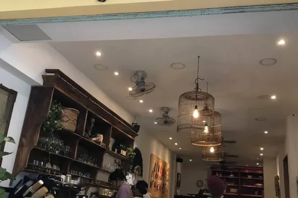 Это уютный корнер для поздних завтраков 2