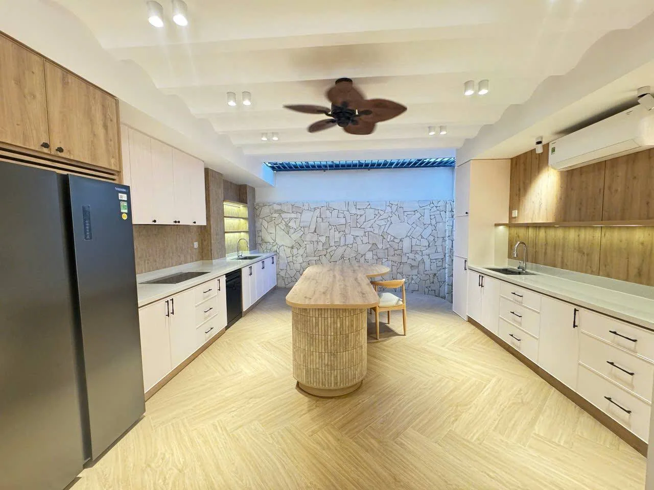 House, 3 спальни, 270.00 м² 5