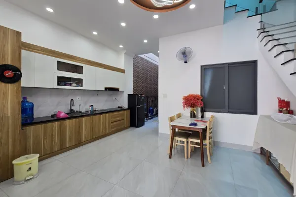 House, 4 спальни 3