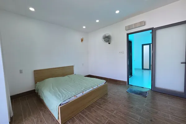 House, 4 спальни 4