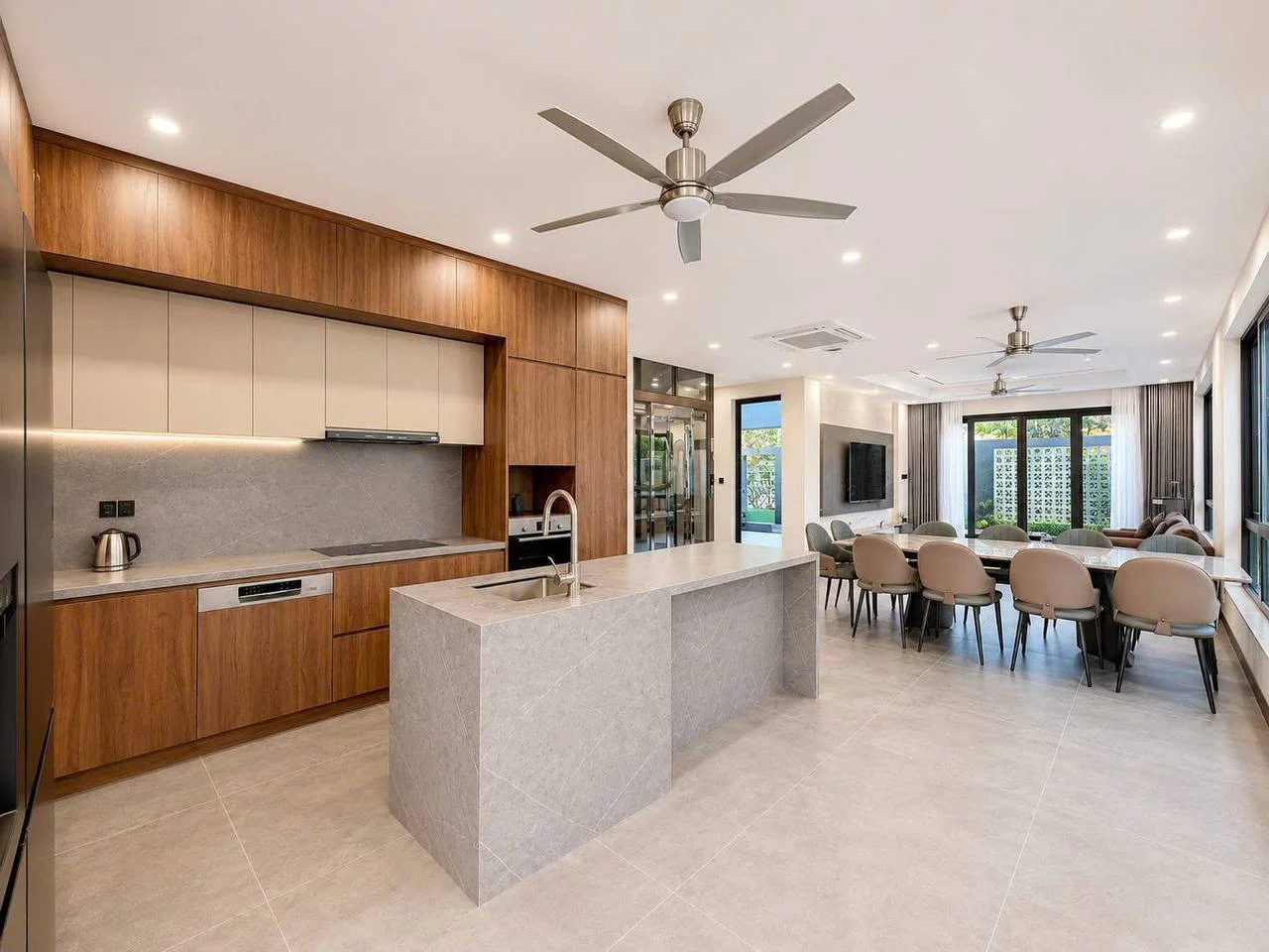 Villa, 6 спальни, 660.00 м² 3