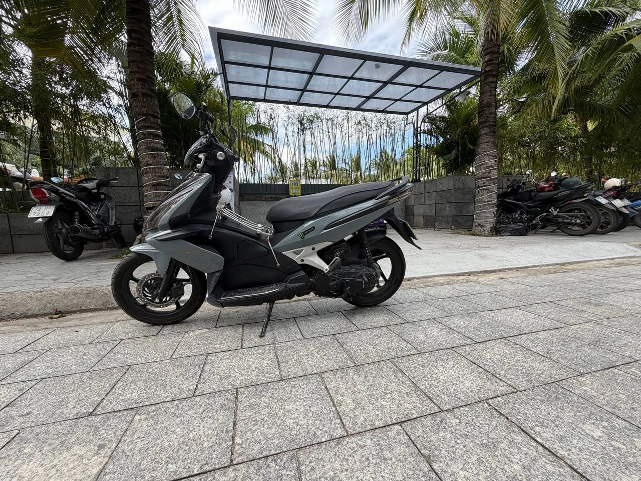Honda NỘT DEN