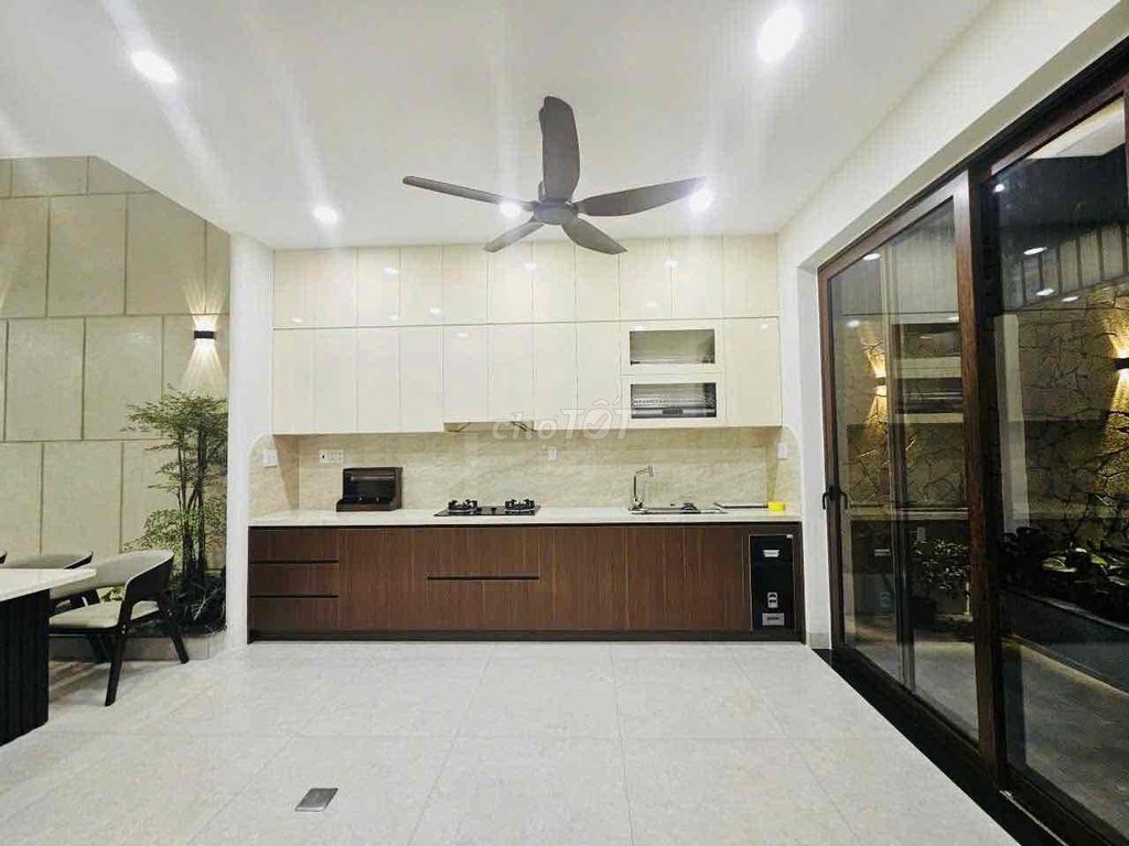 House, 4 спальни, 100.00 м² 6