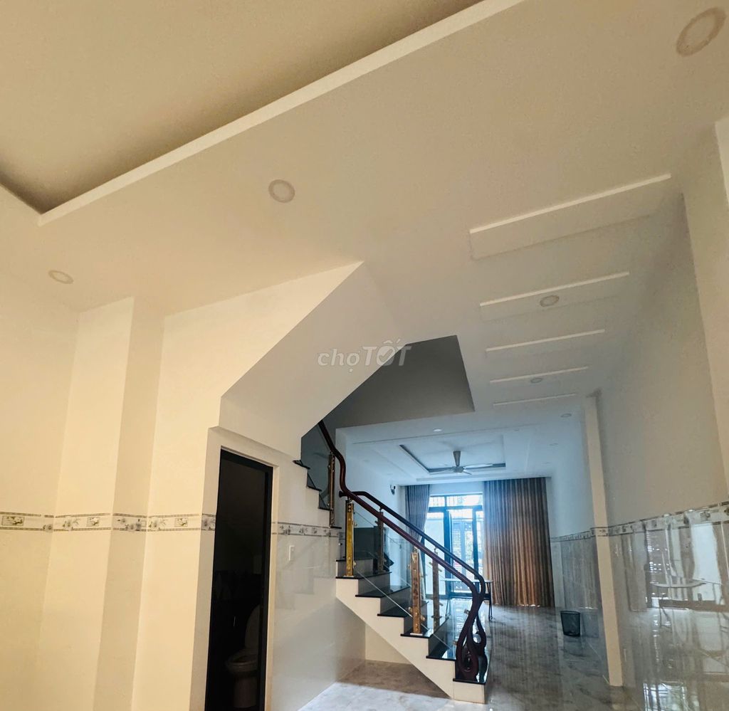 House, 4 спальни, 80.00 м²