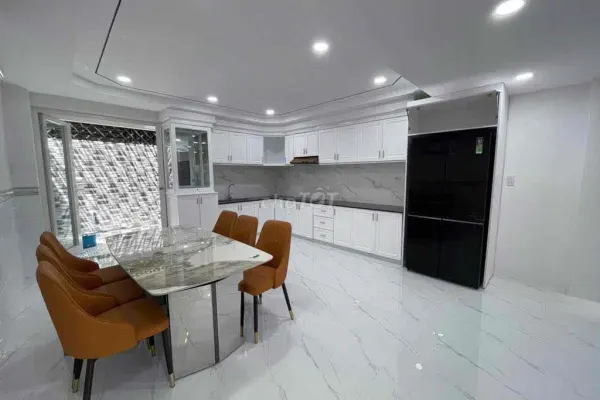House, 3 спальни, 100.00 м²