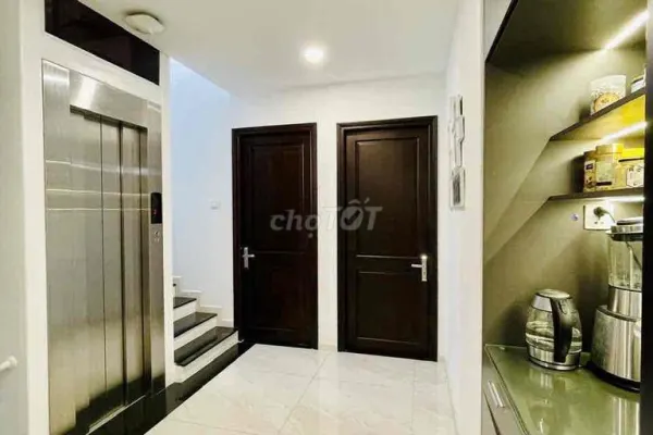 House, 5 спальни, 180.00 м² 2