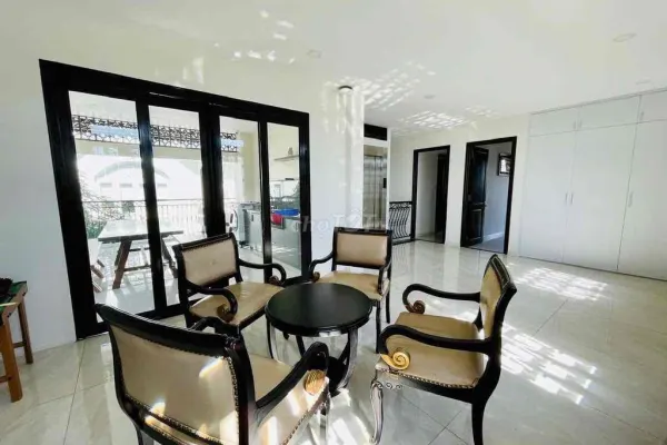 House, 5 спальни, 180.00 м² 4