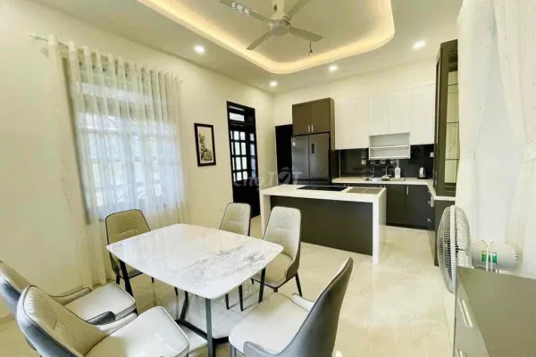 House, 5 спальни, 180.00 м² 6