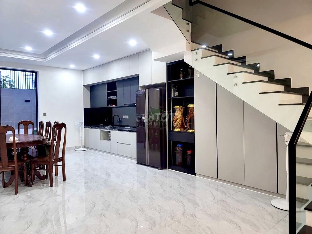 House, 3 спальни, 100.00 м² 3