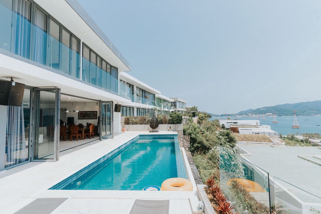 House, 5 спальни, 500.00 м²