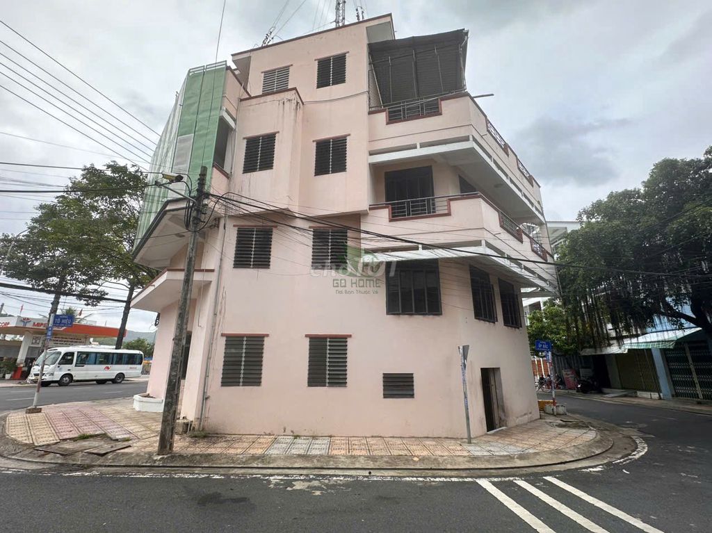 House, 5 спальни, 65.00 м² 2