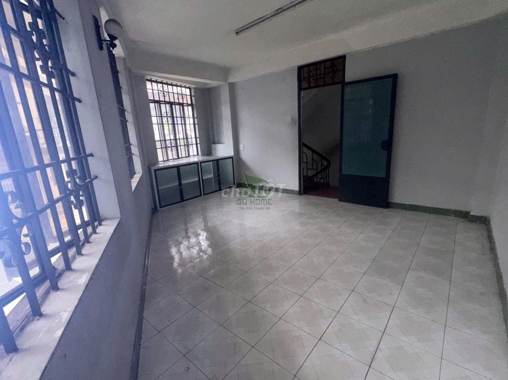 House, 5 спальни, 65.00 м² 5