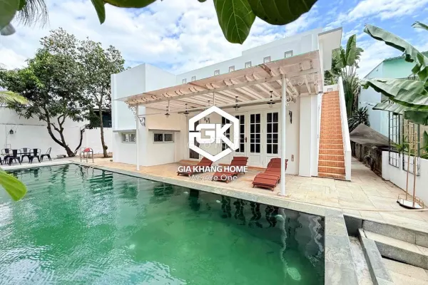 House, 3 спальни, 250.00 м²