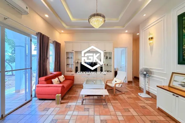 House, 3 спальни, 250.00 м² 2