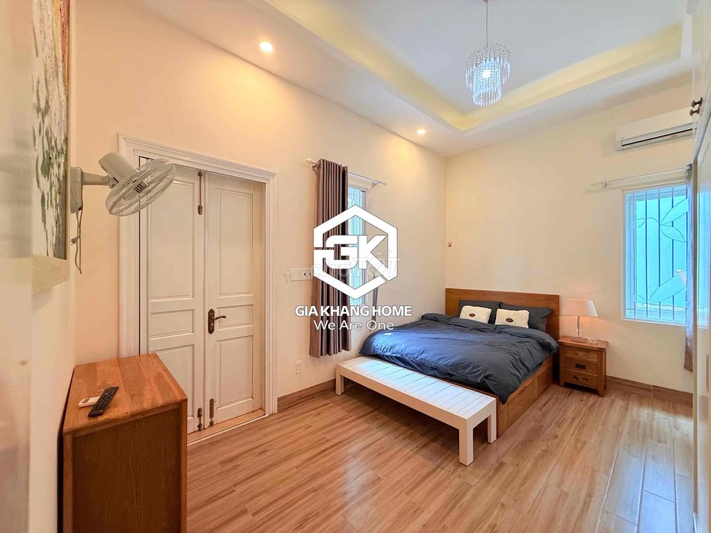 House, 3 спальни, 250.00 м² 9