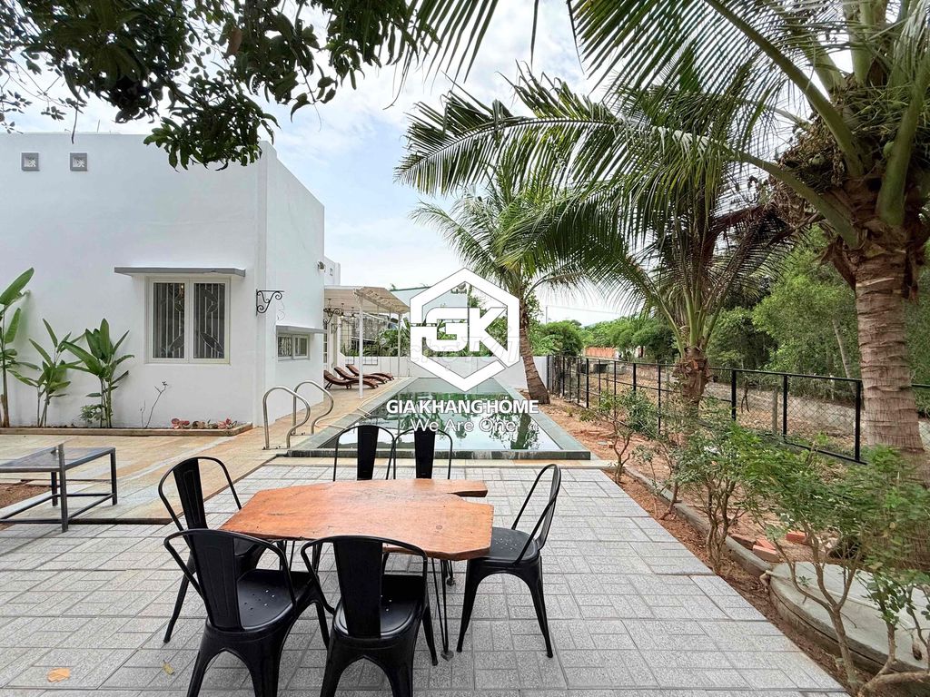 House, 3 спальни, 250.00 м² 10