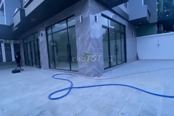150 м²