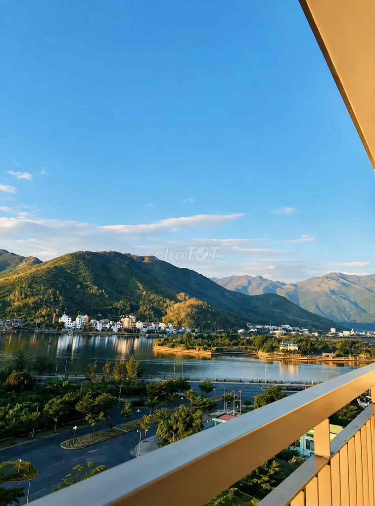 Квартира, 2 спальни · 90 м² 10