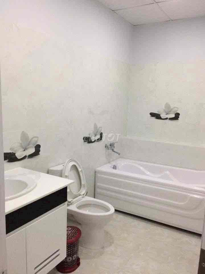 Дом, 3 спальни · 80 м² 3