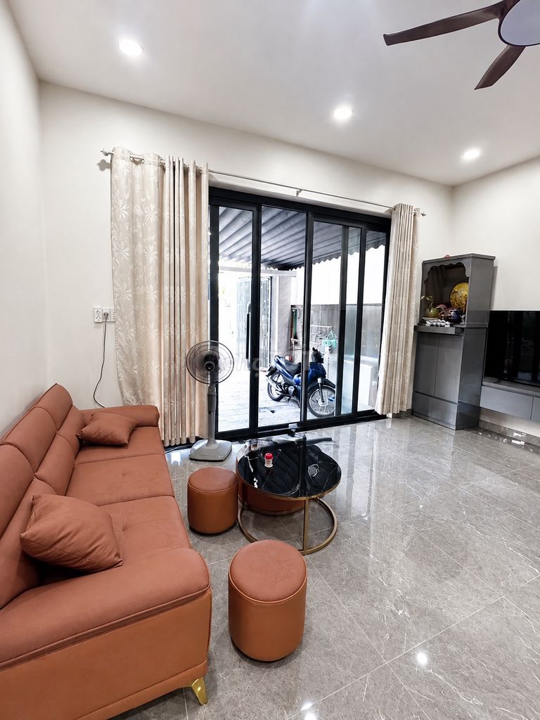 Дом, 3 спальни · 150 м² 6