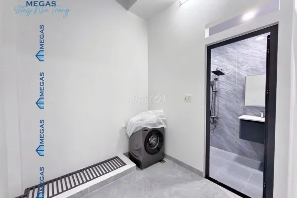 Дом, 3 спальни · 200 м² 4