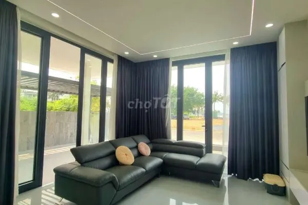 Дом, 3 спальни · 285 м² 2