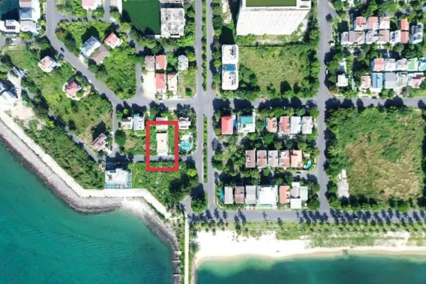 Дом, 3 спальни · 285 м² 3