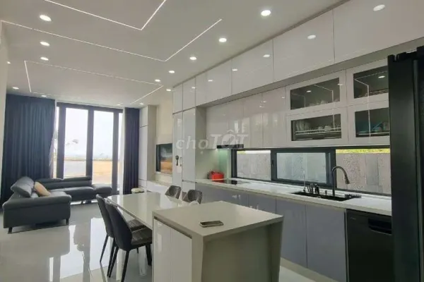 Дом, 3 спальни · 285 м² 9