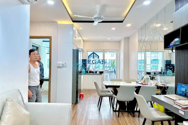 Квартира, 2 спальни · 79 м²