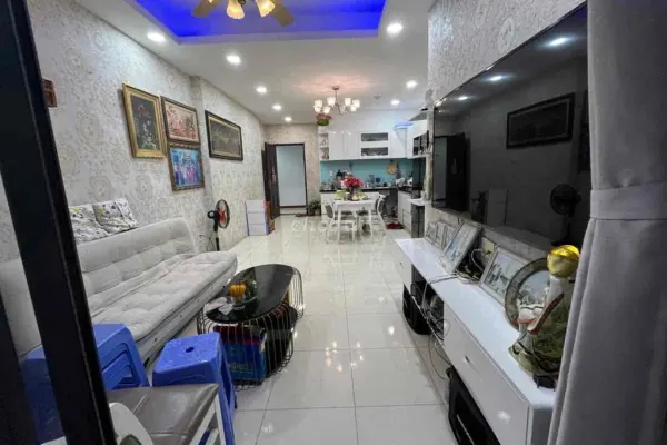 Квартира, 2 спальни · 70 м²