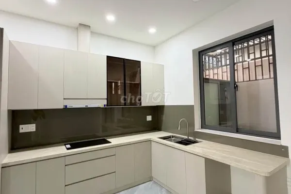Дом, 4 спальни · 100 м² 8