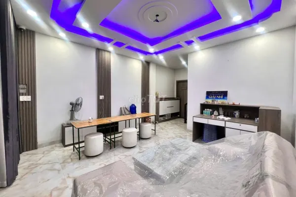 Дом, 5 спален · 100 м² 2