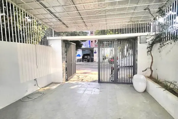 Дом, 5 спален · 100 м² 10
