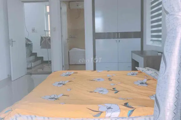 Дом, 4 спальни · 180 м² 4