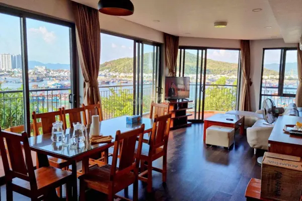 Дом, 6 спален · 300 м² 6