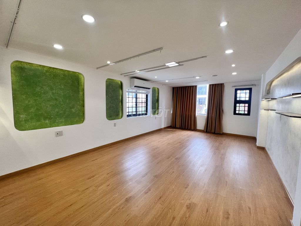 Дом, 6 спален · 56 м² 9