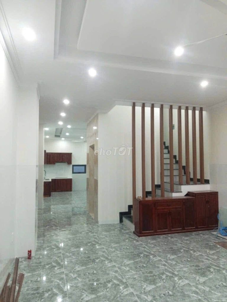 Дом, 4 спальни · 100 м² 3