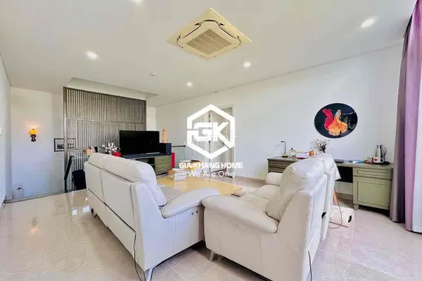 Дом, 3 спальни · 160 м² 3