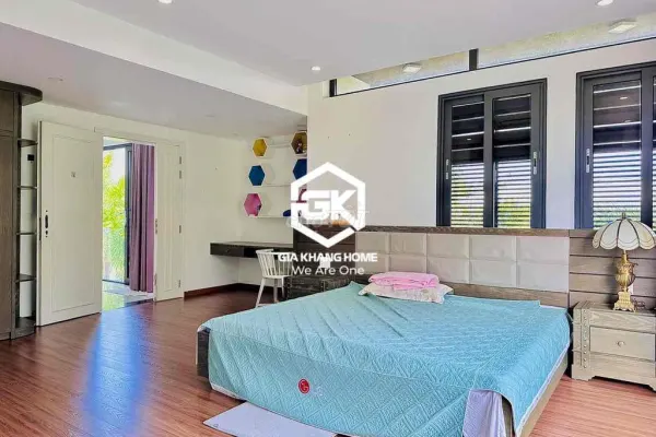Дом, 3 спальни · 160 м² 4