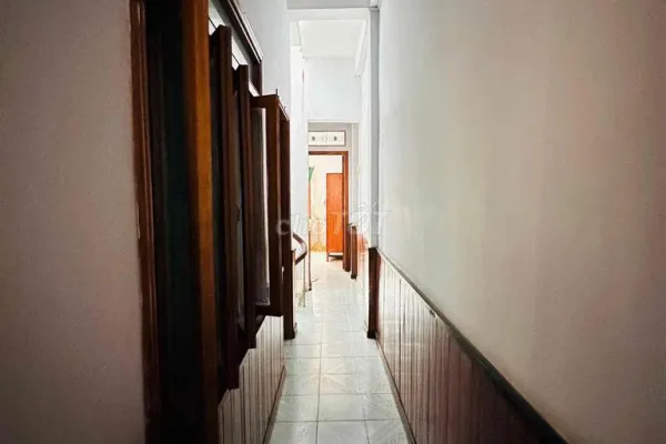 Дом, 5 спален · 85 м²