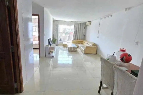 Квартира, 2 спальни · 76 м² 2
