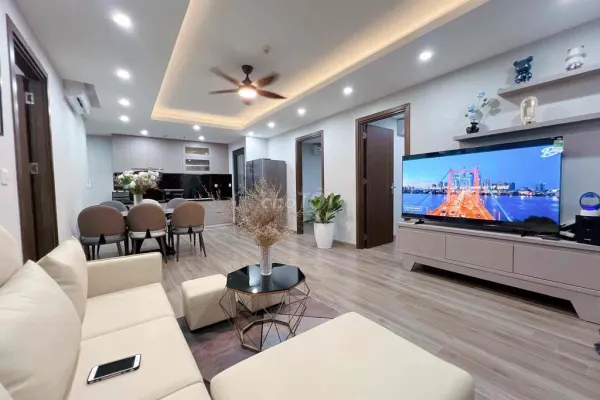 Квартира, 3 спальни · 90 м²