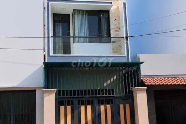 Дом, 4 спальни · 60 м²