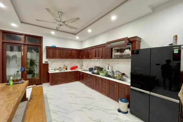 Дом, 4 спальни · 130 м² 3
